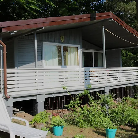 Nad Jeziorem Ferienhaus *